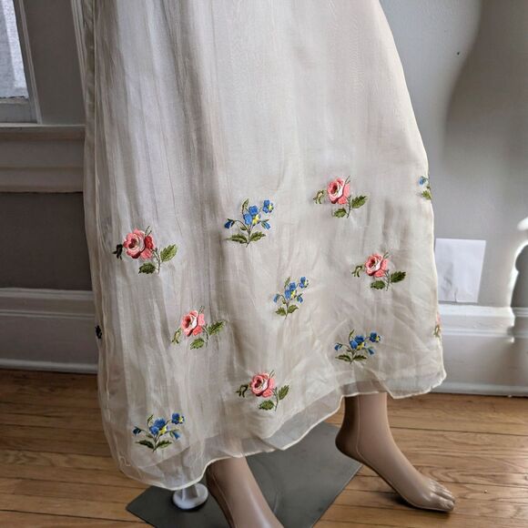 Vintage 90s Laura Ashley Silk Maxi Dress Floral Embroidery Shift Cottagecore 6 - Picture 5 of 13